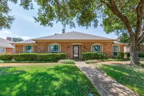 1700 Mayflower Dr, Richardson, TX 75081