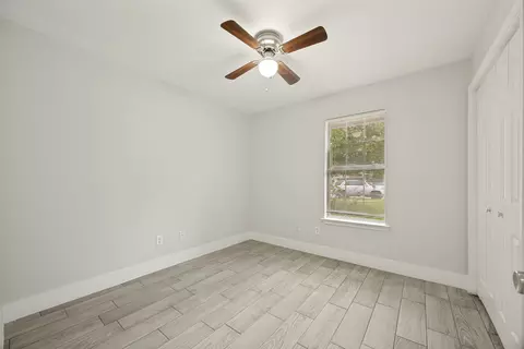 Bedroom - 1009 Enlow Cir, Commerce, TX 75428 photo 4 of 9