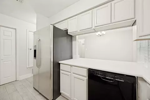 Kitchen - 1009 Enlow Cir, Commerce, TX 75428 photo 3 of 3