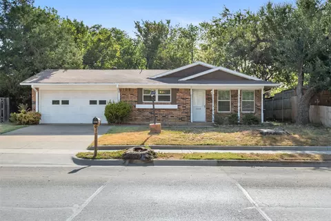 2409 Mccormick St, Denton, TX 76205