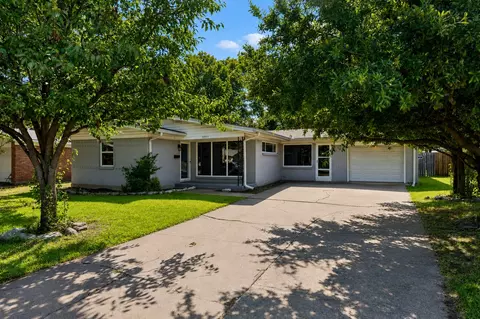 13955 Birchlawn Dr, Farmers Branch, TX 75234