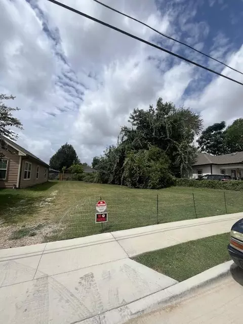 3519 Meyers St, Dallas, TX 75215