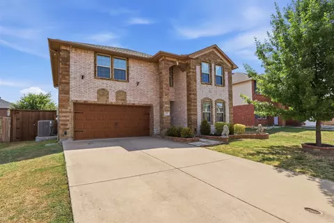 2119 Edgewood Dr, Grand Prairie, TX 75052