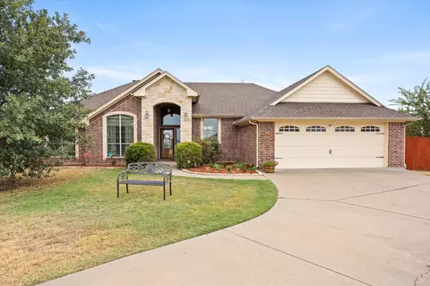 2804 Tour Ct, Granbury, TX 76049