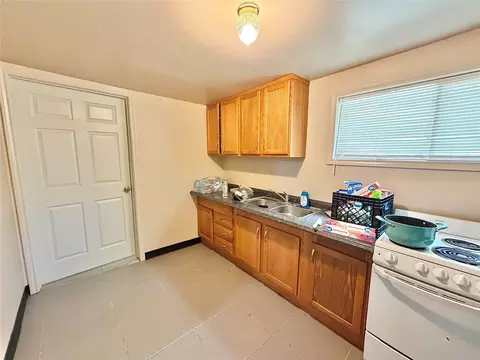 Kitchen - 3137 Reuter Ave, Waco, TX 76708 photo 2 of 2