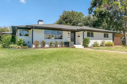 3303 Lockmoor Ln, Dallas, TX 75220