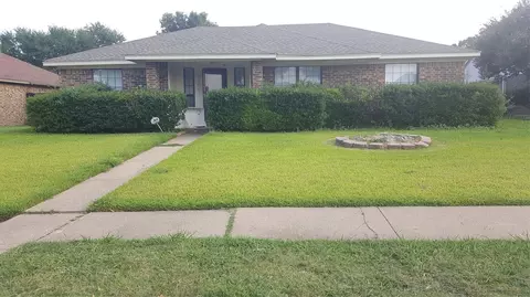 210 W Apollo Rd, Garland, TX 75040