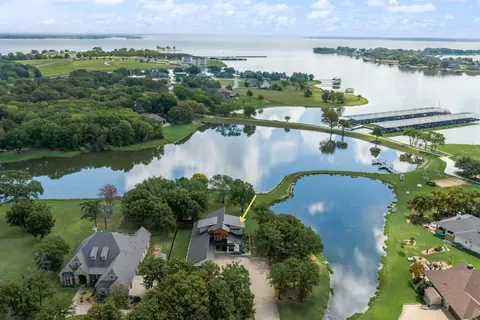 708 Clear Water Ct, Corsicana, TX 75109