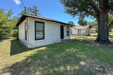 909 Alice St, Trinidad, TX 75163