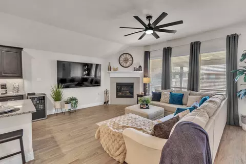 5605 Salt Springs Dr, Fort Worth, TX 76179