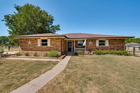 3524 Sauls Rd, Aubrey, TX 76227