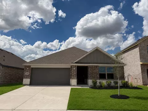 1208 Moon Ranch Rd, Royse City, TX 75189