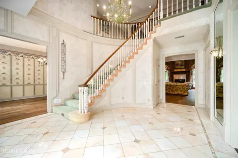 Entry Way - 1005 Orange, Many, LA 71449 photo 1 of 3
