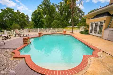 Exterior - 1005 Orange, Many, LA 71449 photo 9 of 11