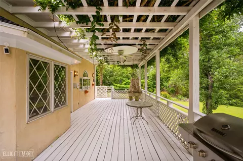 Exterior - 1005 Orange, Many, LA 71449 photo 5 of 11