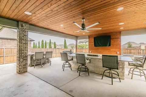 405 Marbrook Ct, Fort Worth, TX 76131