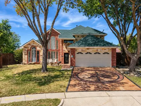 202 Browning Ln, Grand Prairie, TX 75052