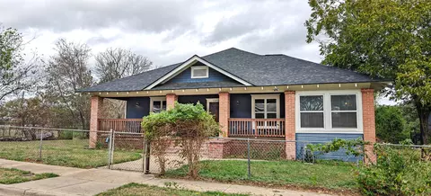 1013 Poindexter St, Fort Worth, TX 76102