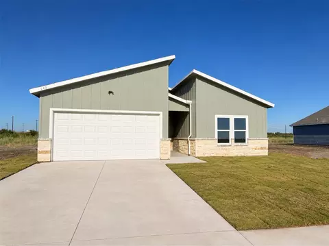 340 Mercy St, Greenville, TX 75401