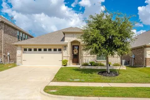 849 Lauren Grove Ln, Forney, TX 75126