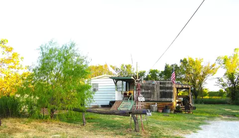 2401 Euless Ct, Weatherford, TX 76087