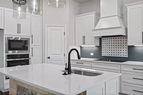 Kitchen - 132 Lasso Loop, Lorena, TX 76655 photo 2 of 6