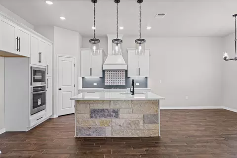 Kitchen - 132 Lasso Loop, Lorena, TX 76655 photo 1 of 6