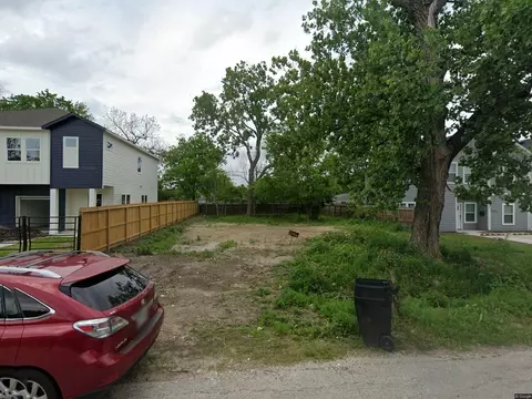 4129 Clover, Houston, TX 77051