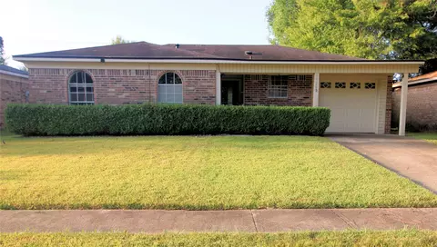 1920 Orbit Dr, Bossier City, LA 71112