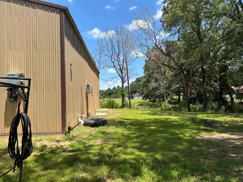 1368 County Road 45080, Powderly, TX 75473