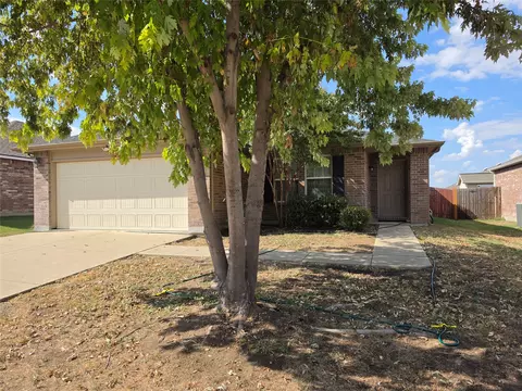 6012 Fantail Dr, Fort Worth, TX 76179