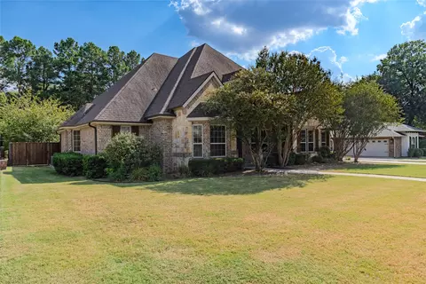 Exterior - 2007 Creekview Dr, Commerce, TX 75428 photo 2 of 9