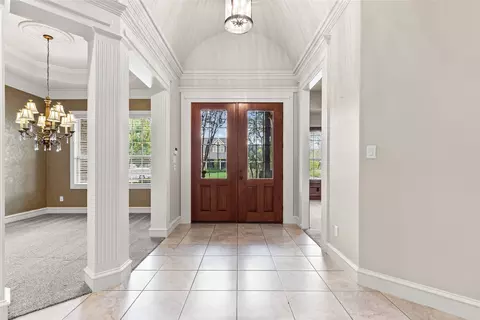 Entry Way - 2007 Creekview Dr, Commerce, TX 75428 photo 1 of 1