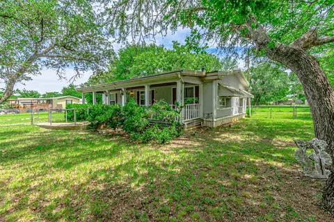 3007 Tanglewood Dr, Granbury, TX 76048