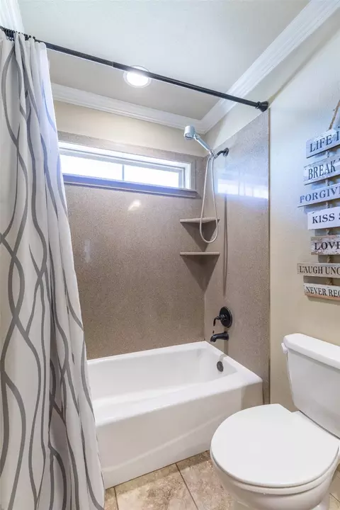 Bath - 3574 Firedog Rd, Abilene, TX 79606 photo 6 of 7