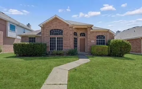616 Kari Anne Ln, Desoto, TX 75115