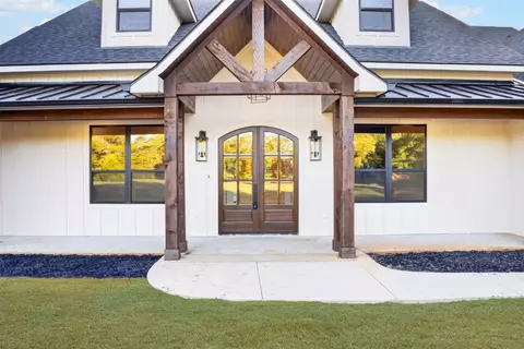 Exterior - 2388 Lansing Switch Rd, Longview, TX 75602 photo 3 of 4