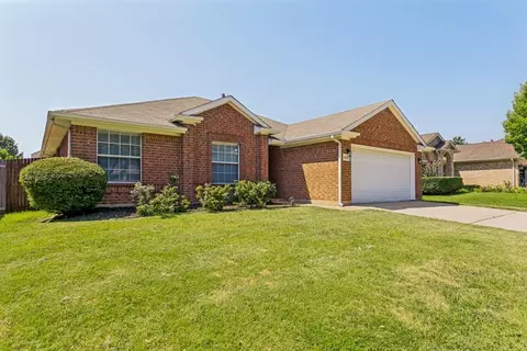 3012 Berkshire Ln, Corinth, TX 76210