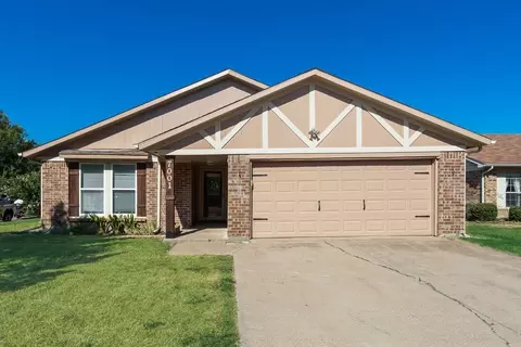7001 Rose Lea Ct, Fort Worth, TX 76137