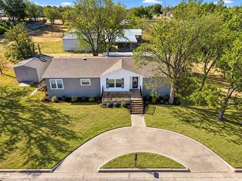 1200 1st St, Graham, TX 76450