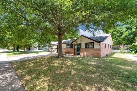 3205 Mccollum St, Irving, TX 75061