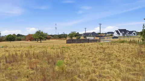 171 Jupiter Trl, Weatherford, TX 76088