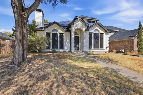 554 Continental Dr, Lewisville, TX 75067