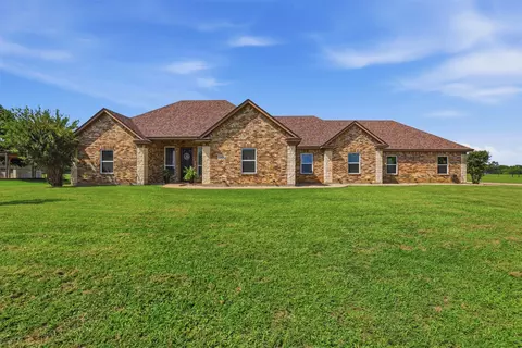 2425 Pecan Springs Rd, Cleburne, TX 76031