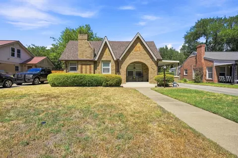 2215 Primrose Ave, Fort Worth, TX 76111