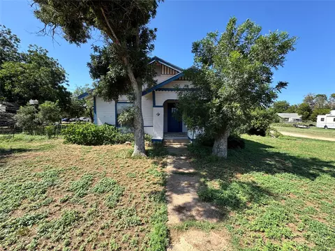 204 Bowie St, Santa Anna, TX 76878