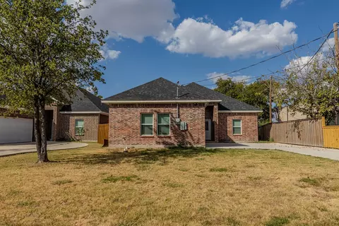 807 Dr Martin Luther King Jr Blvd, Waxahachie, TX 75165