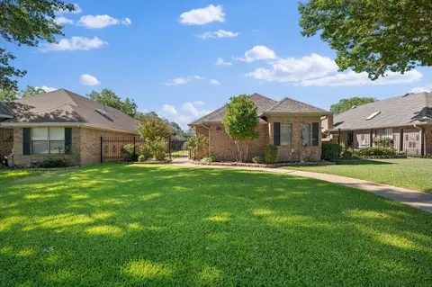 3111 Bonham St, Greenville, TX 75402