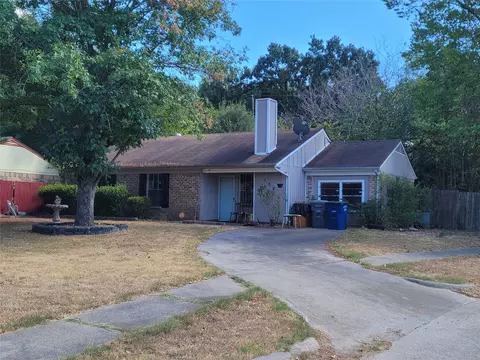 102 Buttercup Ln, Dallas, TX 75217