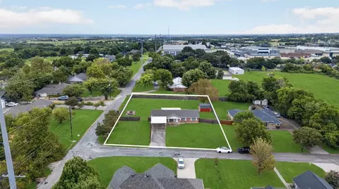 1010 Maple St, Farmersville, TX 75442